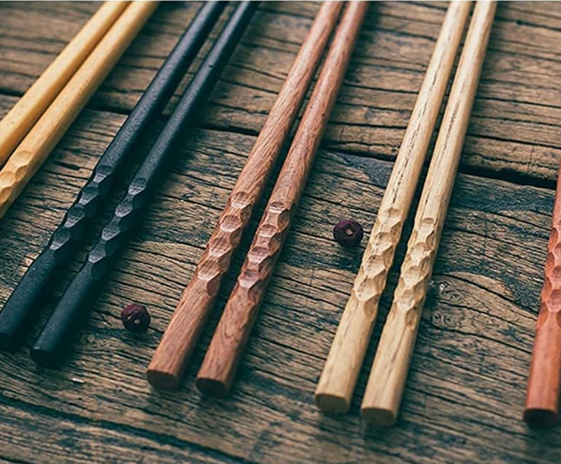 Baguettes jetables vs réutilisables : lesquelles privilégier et pourquoi ?